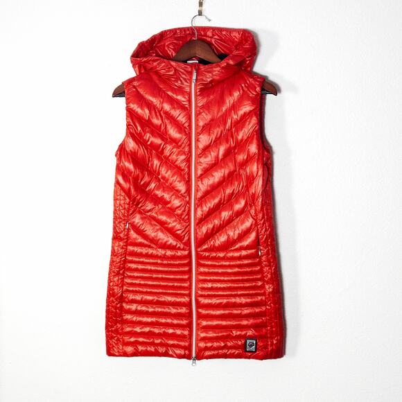 Descente Women’s Puffer Vest Gorpcore Athletic Minimalism Red Hooded Sz 6 NWOT - Picture 1 of 13